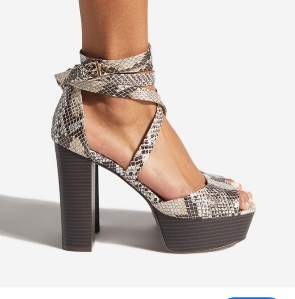 Faux‎ Snakeskin Platform Sandals Sz. 7.5